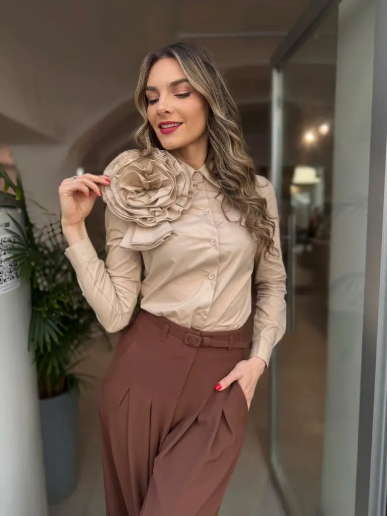 IMPERIAL FASHION - BOMBAŽNA SRAJCA Z ROŽO V BEŽ BARVI