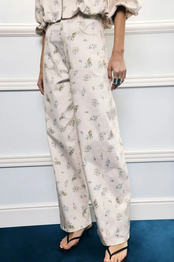 IMPERIAL FASHION - CVETLIČNE HLAČE Z VISOKIM PASOM