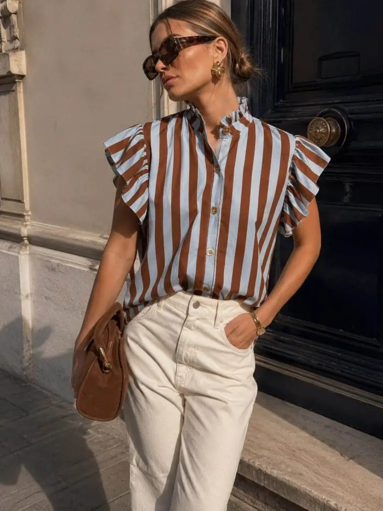 AMALFI - STRIPED BLUZA Z RUFFLE ROKAVI V SVETLO MODRI BARVI
