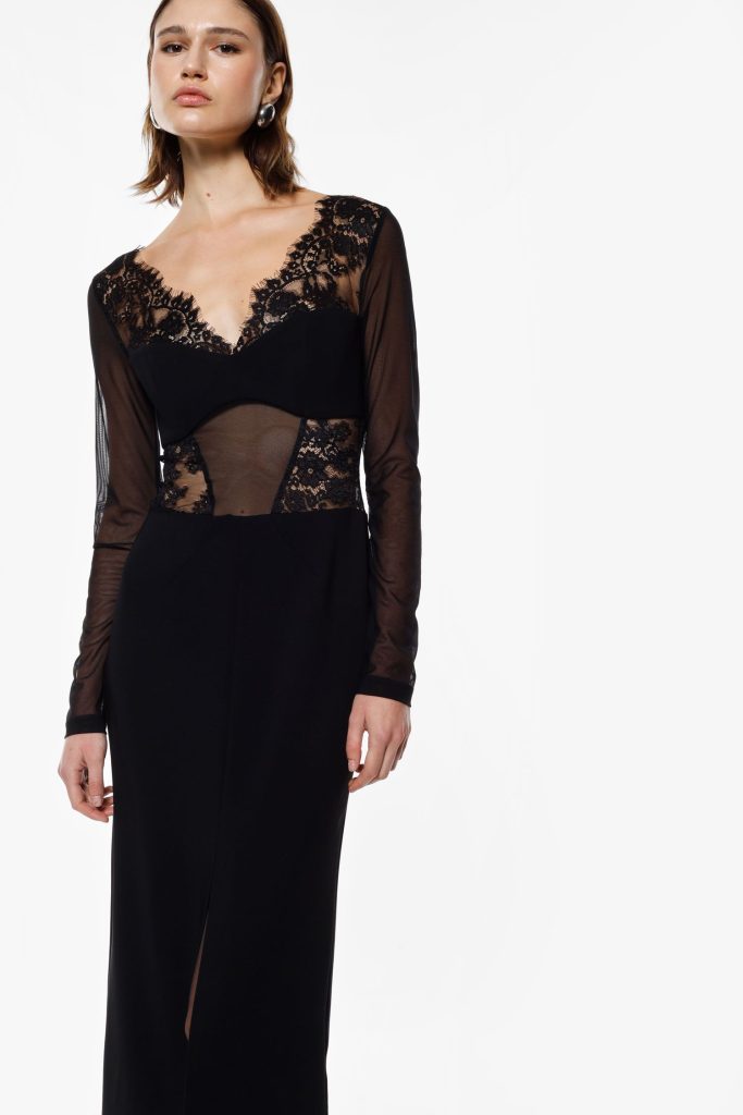 IMPERIAL FASHION - MIDI ČIPKASTA OBLEKA V ČRNI BARVI