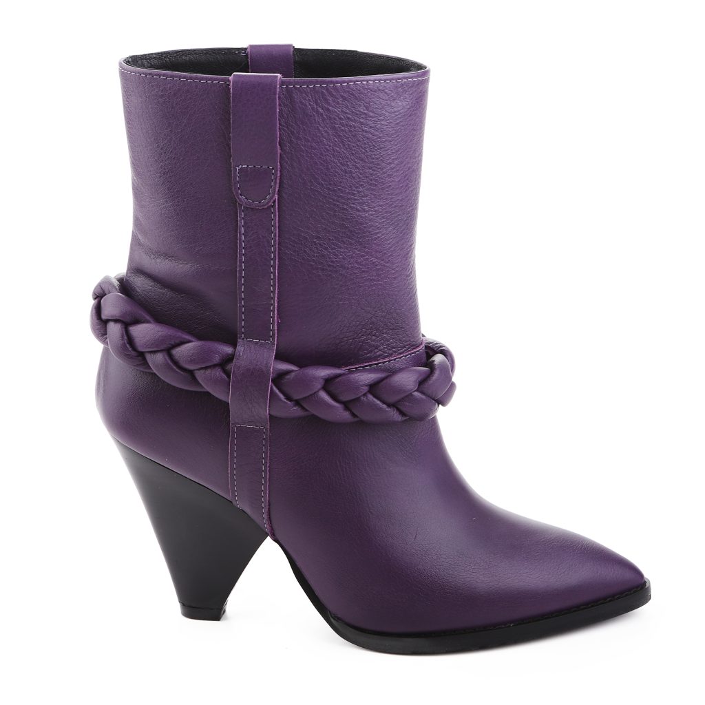 L'estrosa usnjeni Texano gležnarji s petko v viola barvi