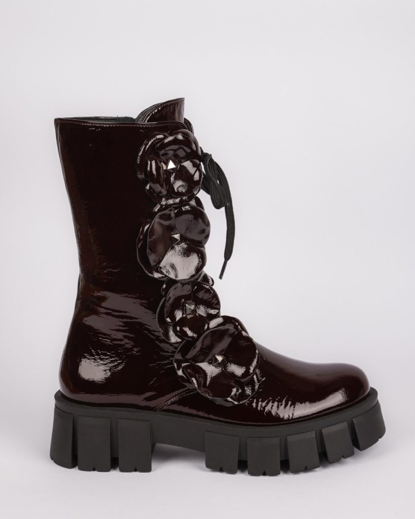 Usnjeni lak gležnarji v bordo barvi